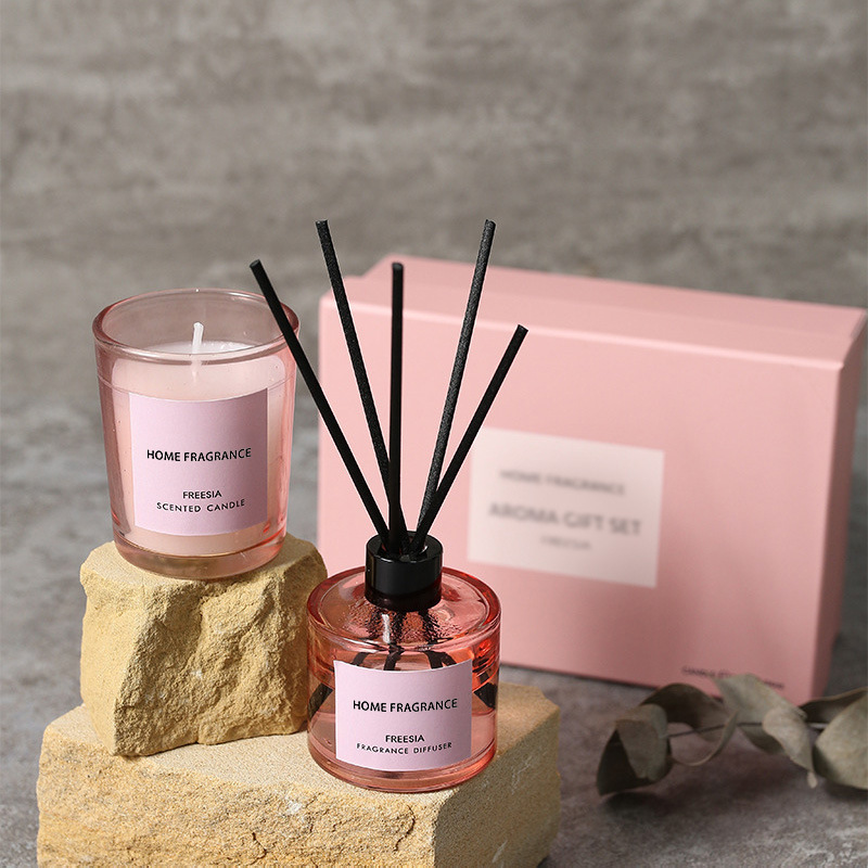 Home Fragrance Reed Diffuser Refill - Подарочный набор: диффузор с ротанговыми палочками
